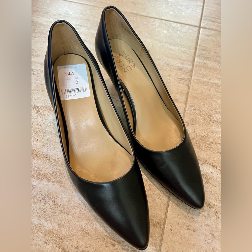 NWT Women’s 8N Naturalizer Black Heel